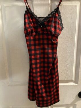 La Vie En Rose Red & Black Plaid Lace-Trim Slip Chemise